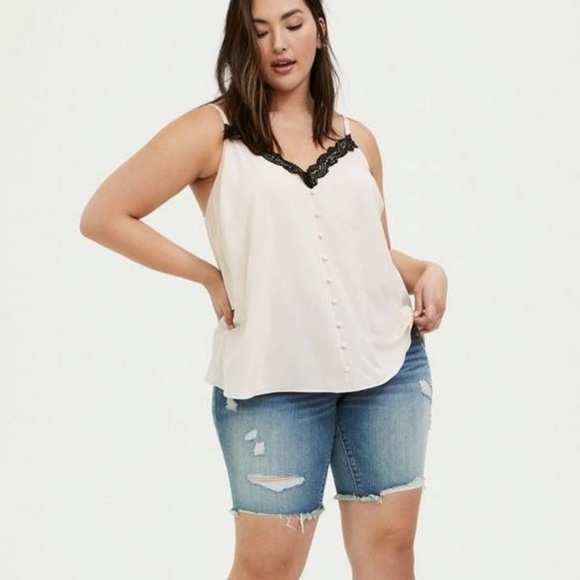 *NEW* Torrid Denim Bermuda Vintage Stretch Mid Rise Shorts - Picture 4 of 14